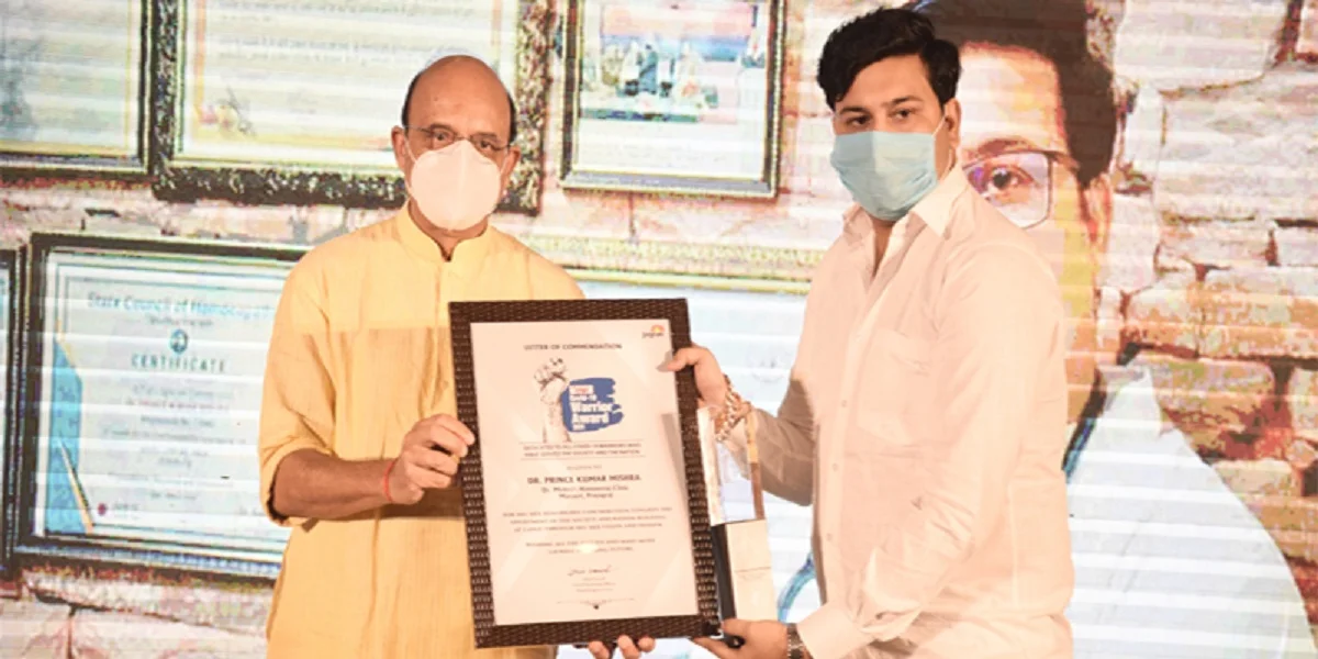Dr. Prince Kumar Mishra honoured with Corona Warrior Award by Jay Pratap Singh, Government of Uttar Pradesh